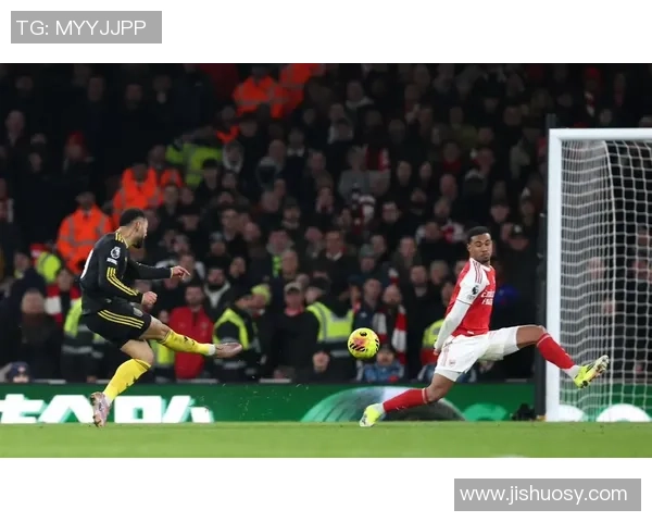 5场丢8分！阿森纳也要仰慕，拜仁对手仍高居第二，英超太难了